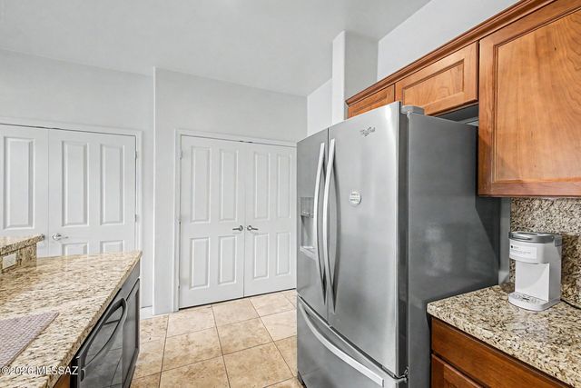 4112 N Thurston Ln Unit 100, Tucson, AZ 85705