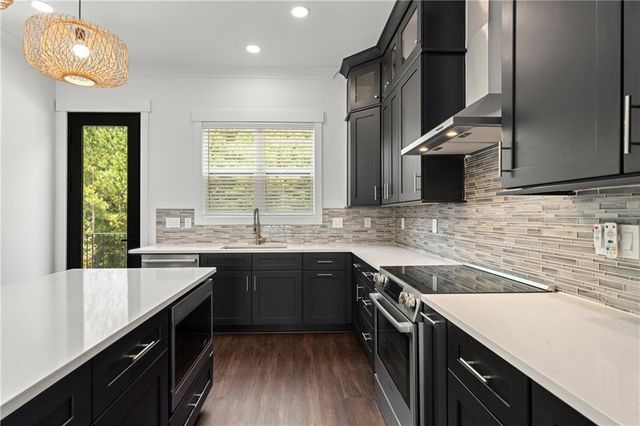 185 Brush Creek Court, Stockbridge, GA 30281