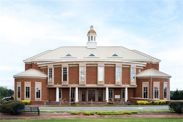 185 Brush Creek Court, Stockbridge, GA 30281