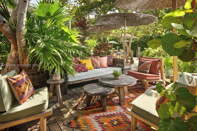 102 24th St 1427, Miami Beach, FL 33139