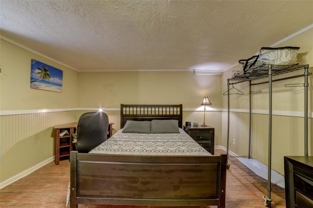 1206 17th Street B, Galveston, TX 77550