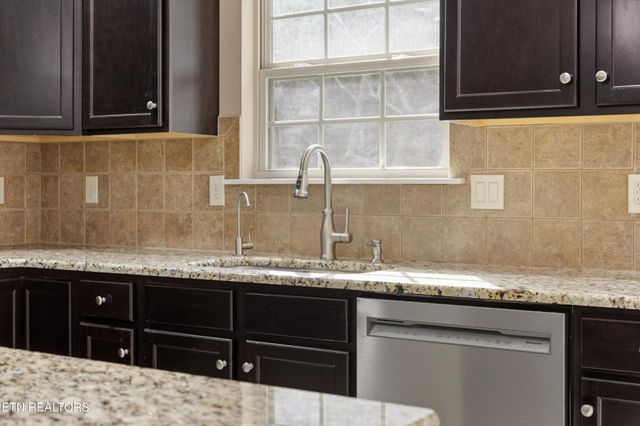 10356 Harrison Springs Lane, Knoxville, TN 37932