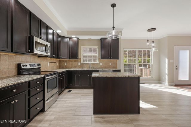 10356 Harrison Springs Lane, Knoxville, TN 37932