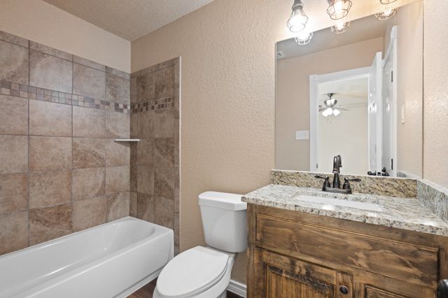 1103 Chase Avenue, Cleburne, TX 76031