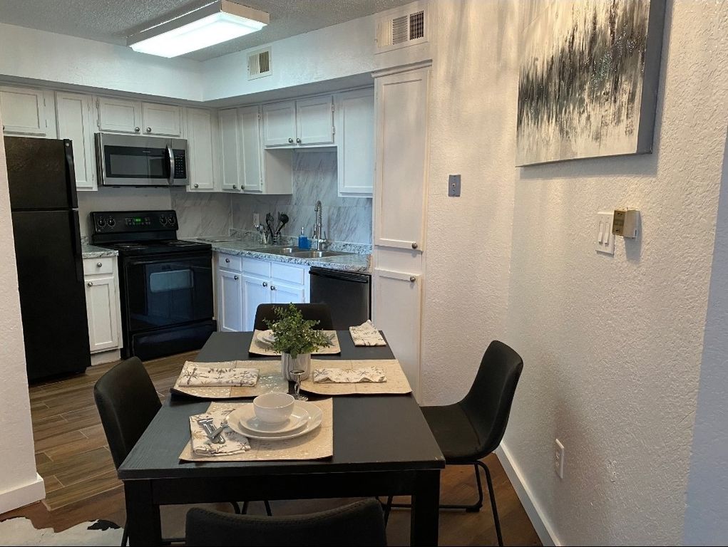 9827 Walnut Street 112, Dallas, TX 75243