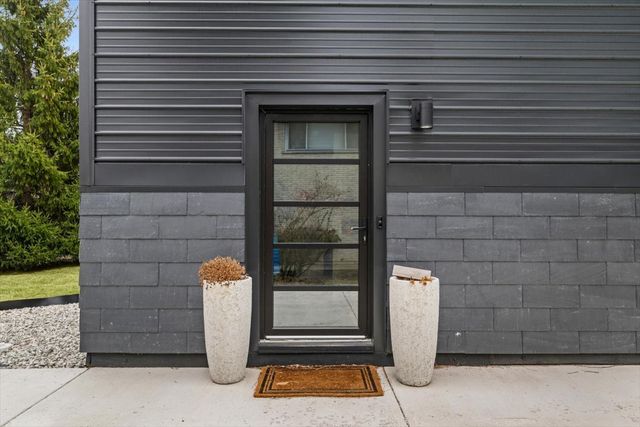 2415 Lake Avenue, Wilmette, IL 60091