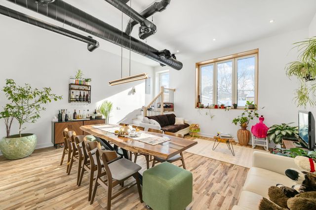 2415 Lake Avenue, Wilmette, IL 60091