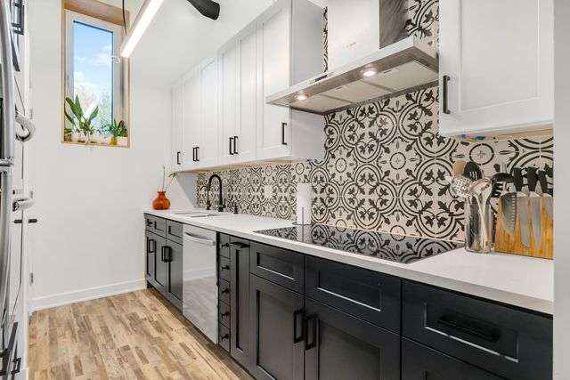 2415 Lake Avenue, Wilmette, IL 60091