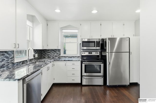 706 N 72nd Street, Omaha, NE 68114