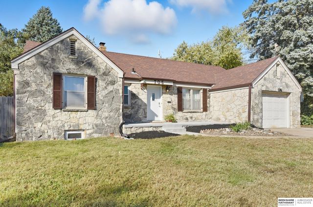 706 N 72nd Street, Omaha, NE 68114