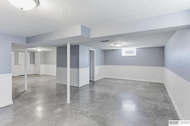 706 N 72nd Street, Omaha, NE 68114