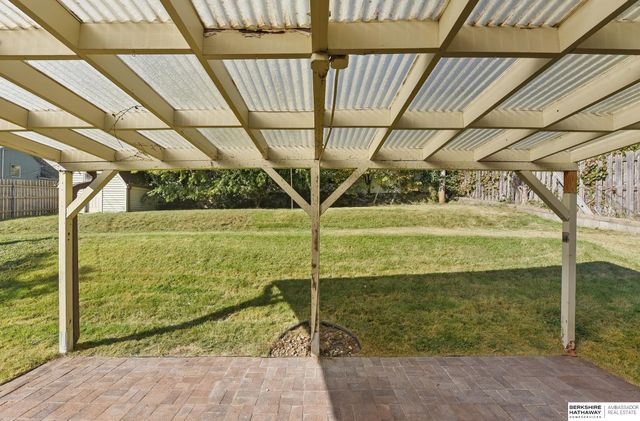 706 N 72nd Street, Omaha, NE 68114