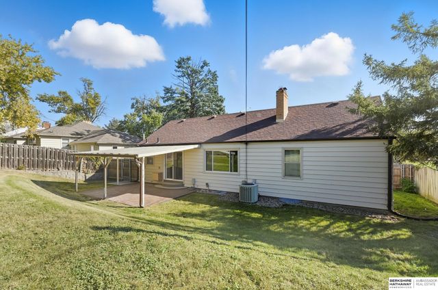 706 N 72nd Street, Omaha, NE 68114