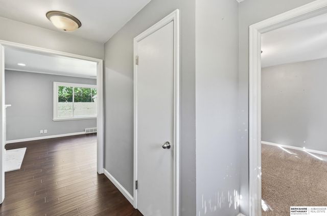 706 N 72nd Street, Omaha, NE 68114