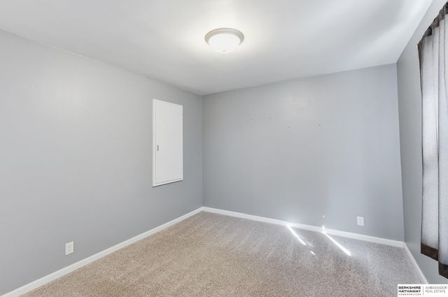 706 N 72nd Street, Omaha, NE 68114