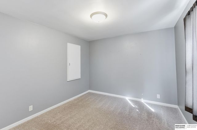 706 N 72nd Street, Omaha, NE 68114