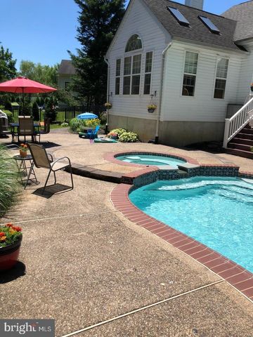 114 CONNOR CT, Burlington, NJ 08016