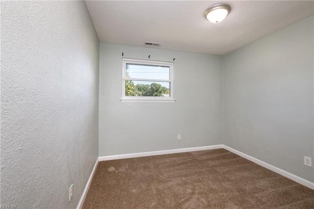 123 Ridgewood RD, Chesapeake, VA 23325