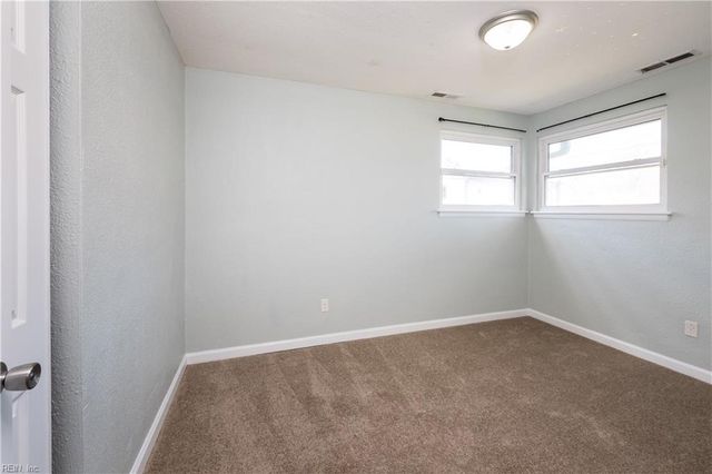 123 Ridgewood RD, Chesapeake, VA 23325