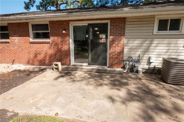 123 Ridgewood RD, Chesapeake, VA 23325