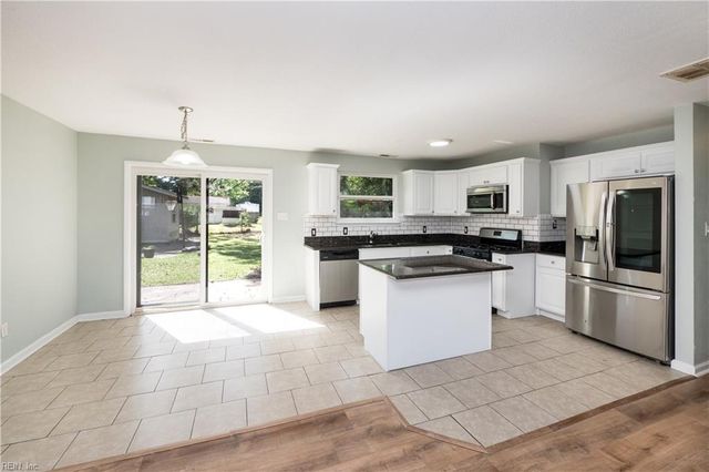 123 Ridgewood RD, Chesapeake, VA 23325