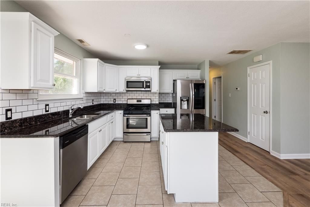 123 Ridgewood RD, Chesapeake, VA 23325