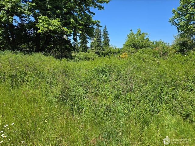 212 XX SE 214th Street, Maple Valley, WA 98038