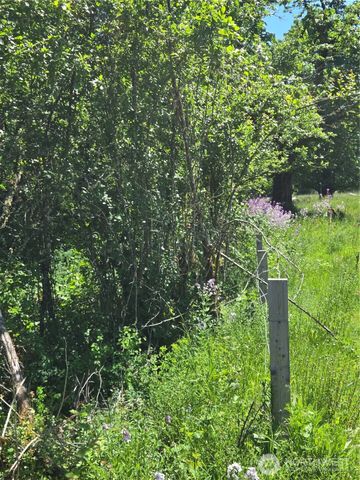 212 XX SE 214th Street, Maple Valley, WA 98038