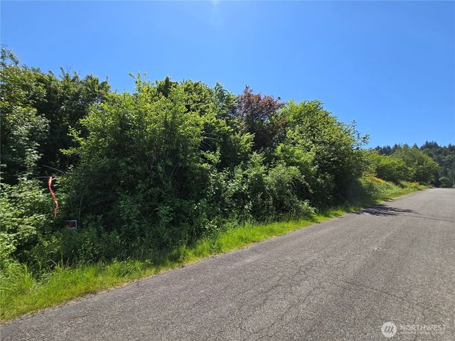 212 XX SE 214th Street, Maple Valley, WA 98038