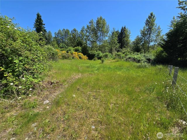212 XX SE 214th Street, Maple Valley, WA 98038