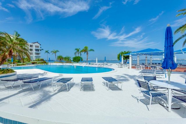5277 ISLA KEY BOULEVARD S 321, St Petersburg, FL 33715