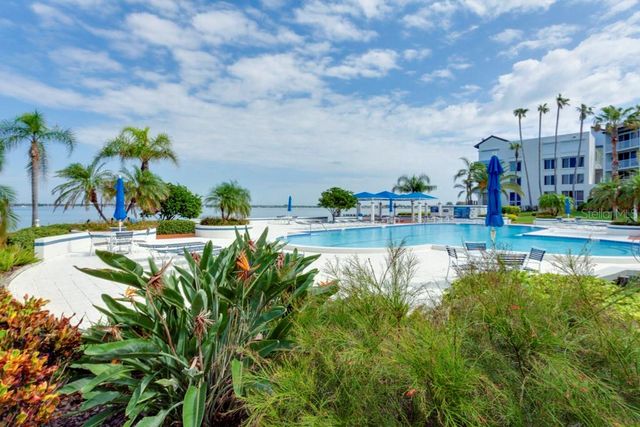 5277 ISLA KEY BOULEVARD S 321, St Petersburg, FL 33715