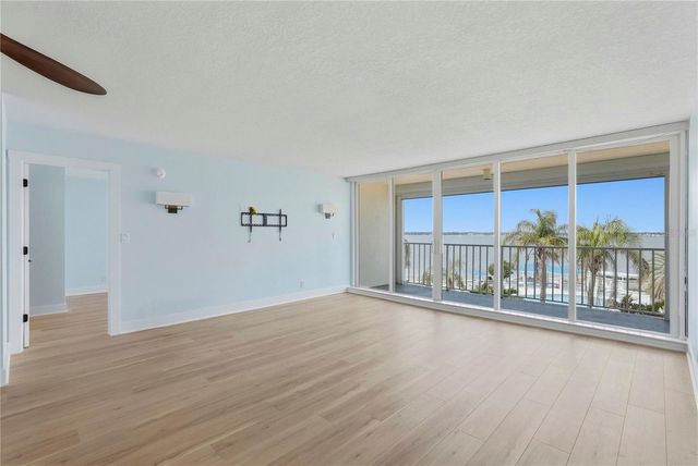 5277 ISLA KEY BOULEVARD S 321, St Petersburg, FL 33715