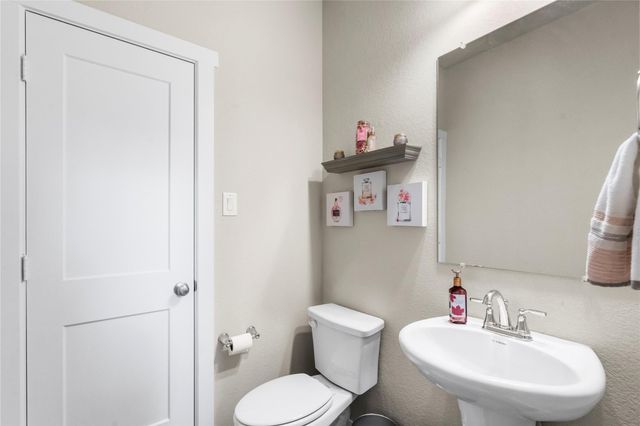 112 Sugar Peak Court, Montgomery, TX 77316
