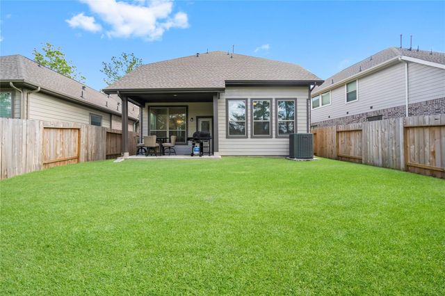 112 Sugar Peak Court, Montgomery, TX 77316