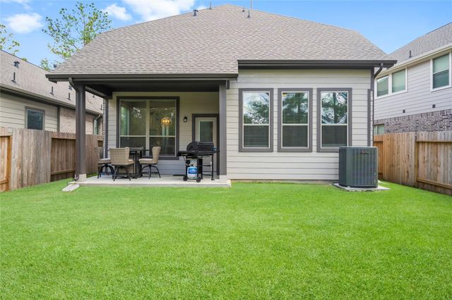 112 Sugar Peak Court, Montgomery, TX 77316