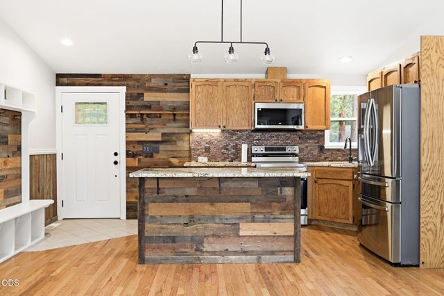 19637 Poplar Street, Bend, OR 97702