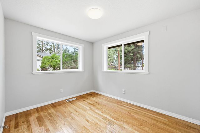 19637 Poplar Street, Bend, OR 97702