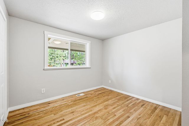 19637 Poplar Street, Bend, OR 97702