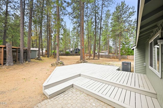 19637 Poplar Street, Bend, OR 97702