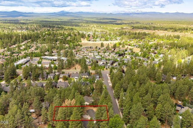 19637 Poplar Street, Bend, OR 97702