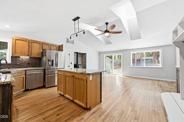 19637 Poplar Street, Bend, OR 97702