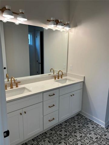 2000 Homestead Court, Woodstock, GA 30189