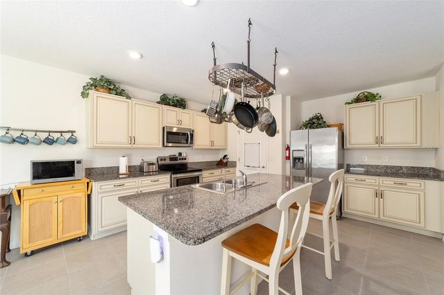 4996 NE 14TH PLACE, Ocala, FL 34470