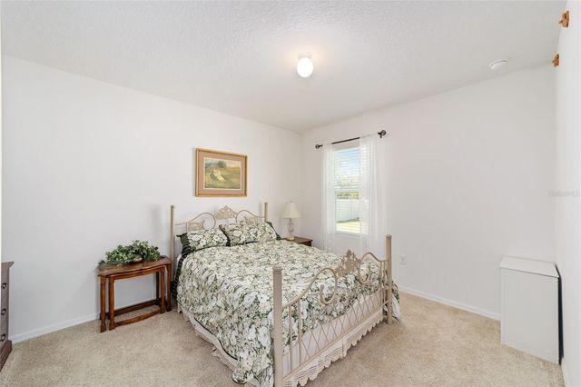 4996 NE 14TH PLACE, Ocala, FL 34470