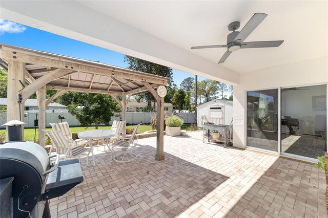 4996 NE 14TH PLACE, Ocala, FL 34470