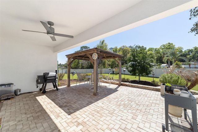 4996 NE 14TH PLACE, Ocala, FL 34470