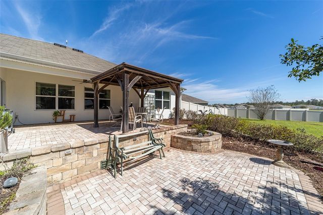 4996 NE 14TH PLACE, Ocala, FL 34470