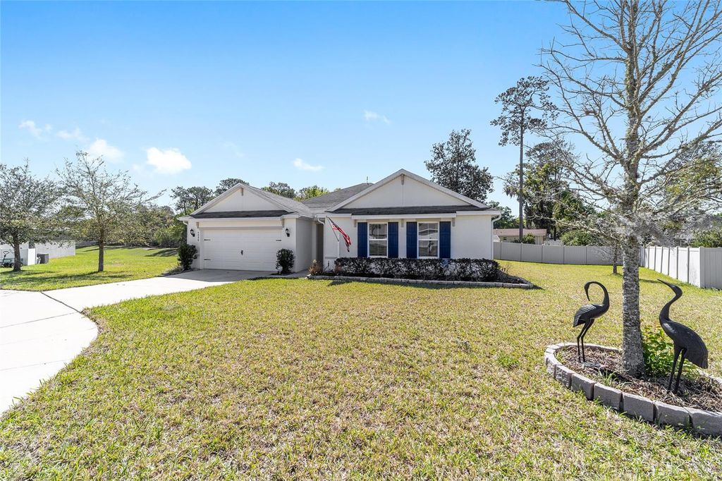 Image 2 of property listing at 4996 NE 14TH PLACE, Ocala, FL 34470
