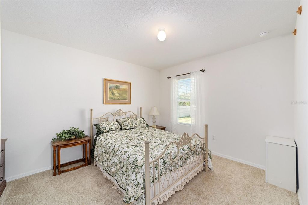 Image 25 of property listing at 4996 NE 14TH PLACE, Ocala, FL 34470